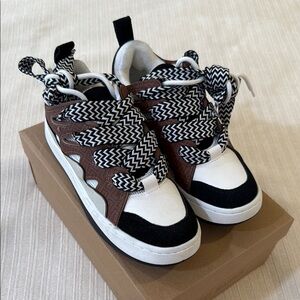 Steve Madden Roaring sneakers